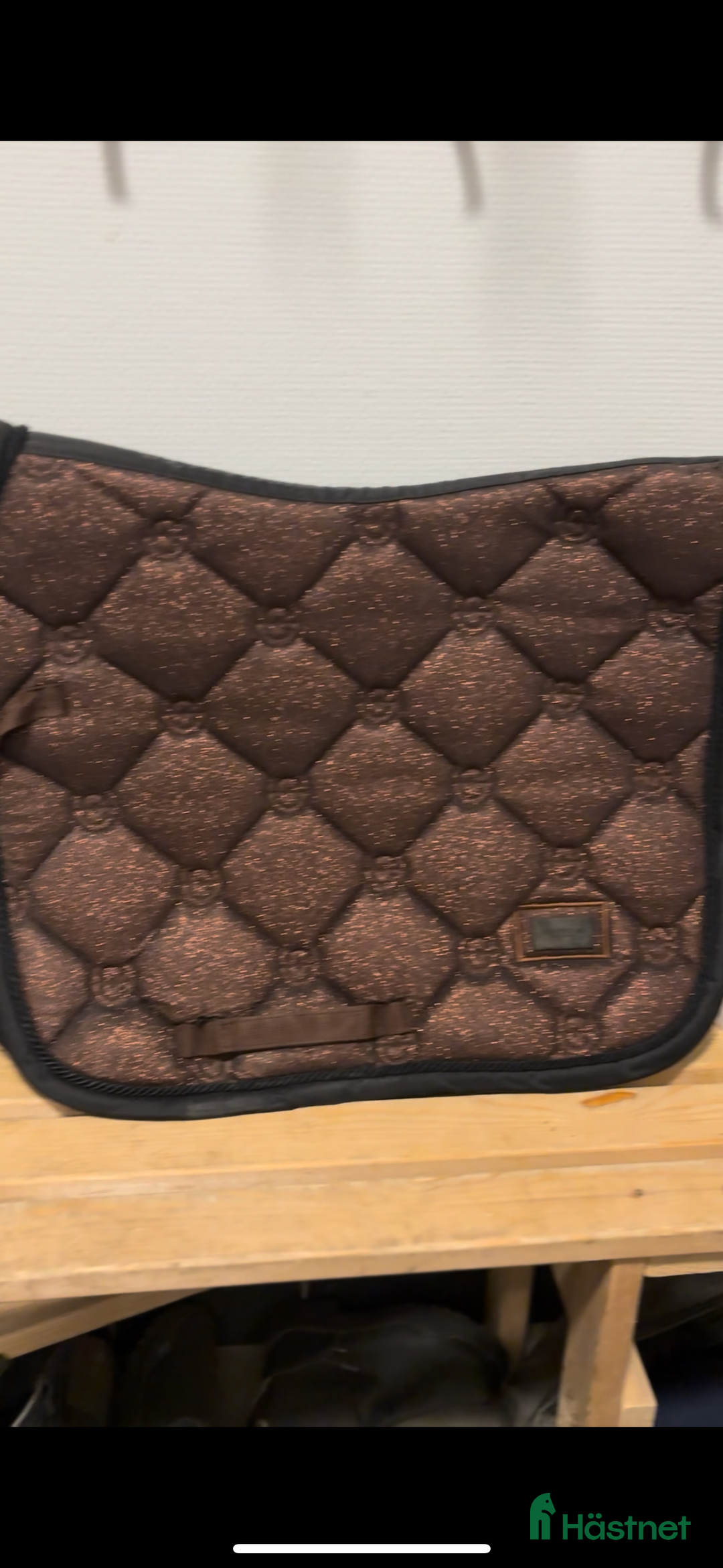 Schabrak & Vojlockar hästutrustning till salu: ES glitter schabrak i Järna - Annons 1