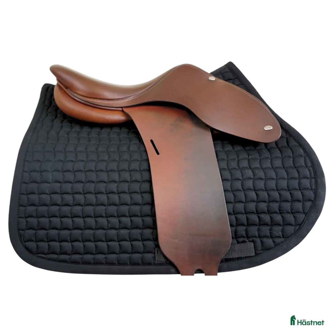 Sadlar hästutrustning till salu: Butet Practice i Upplands Väsby - Annons 2