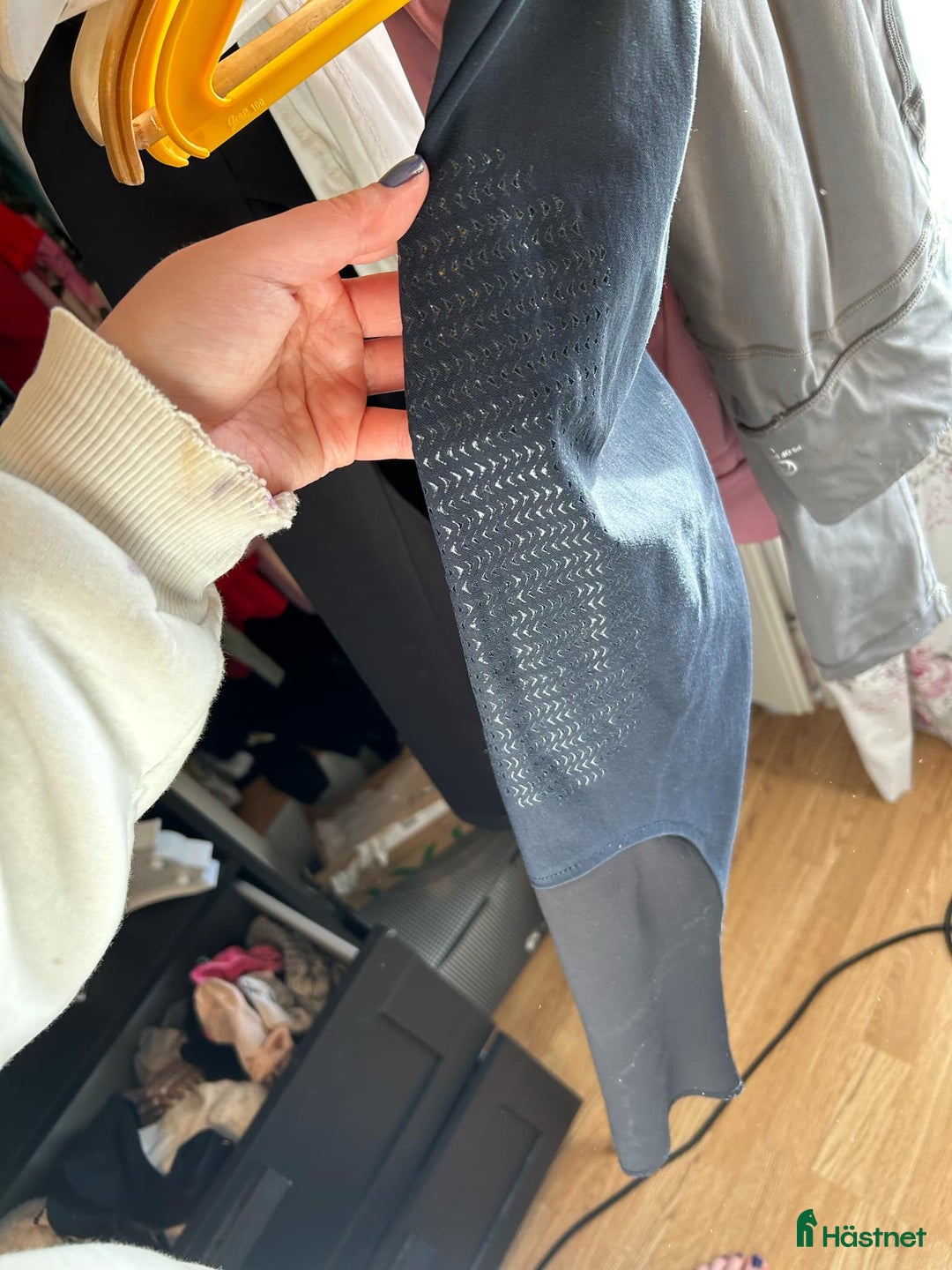 Ridbyxor ryttarutrustning till salu: Marinblå ridbyxor från Equline i Mölltorp - Annons 3