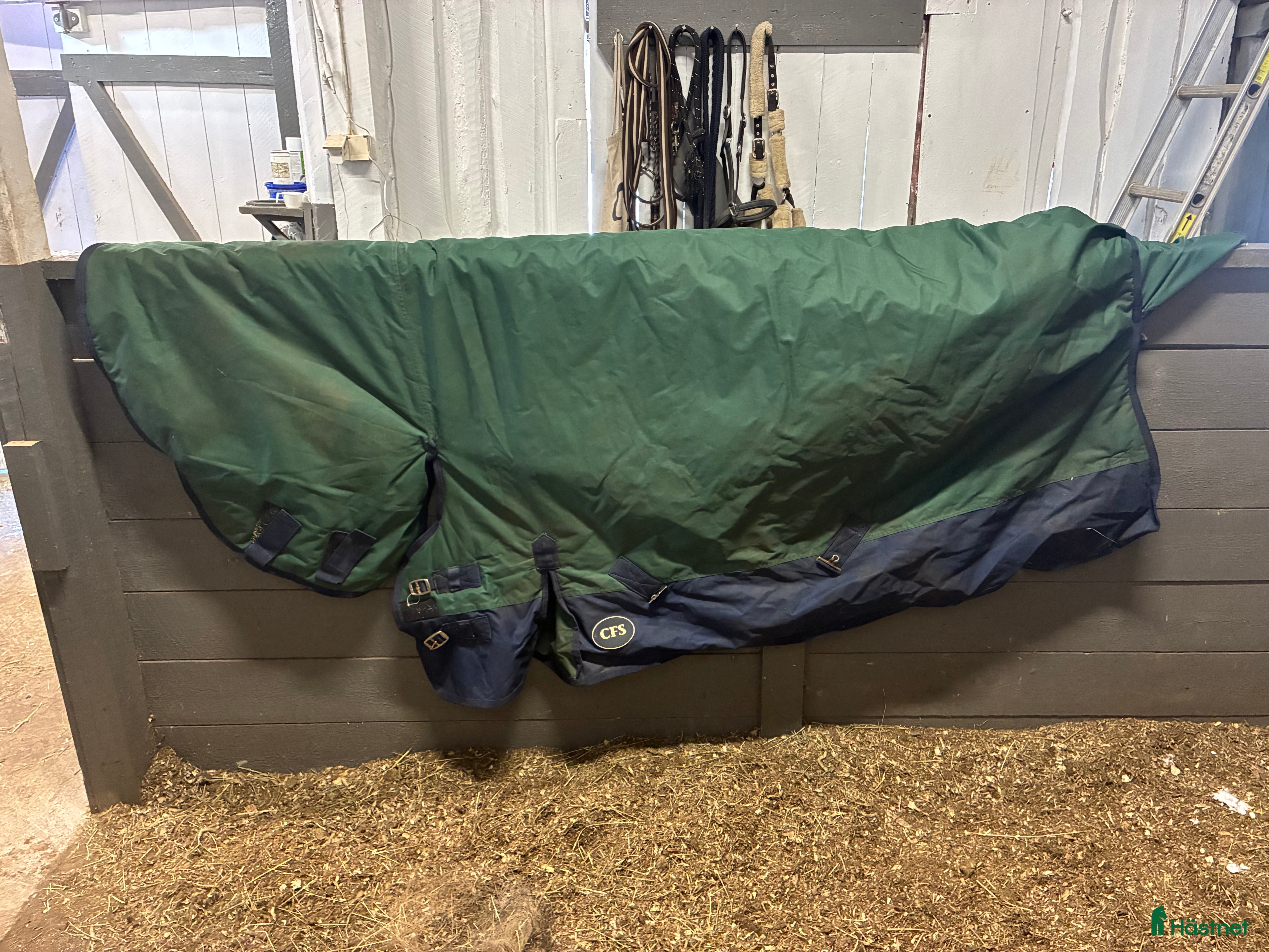 Täcken hästutrustning Fint 450g täcke med hals i Hindås - Annons 8