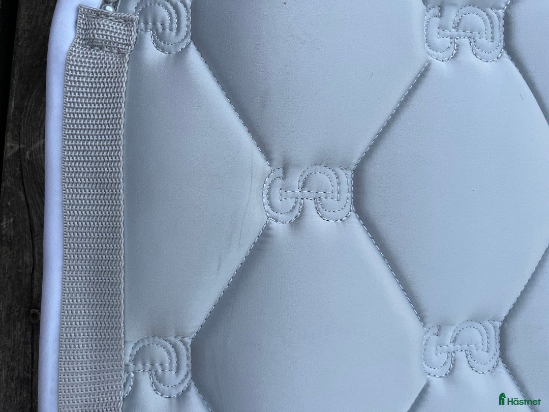 Schabrak & Vojlockar hästutrustning till salu: Fint PS of SWEDEN schabrak!  i Västervik - Annons 8