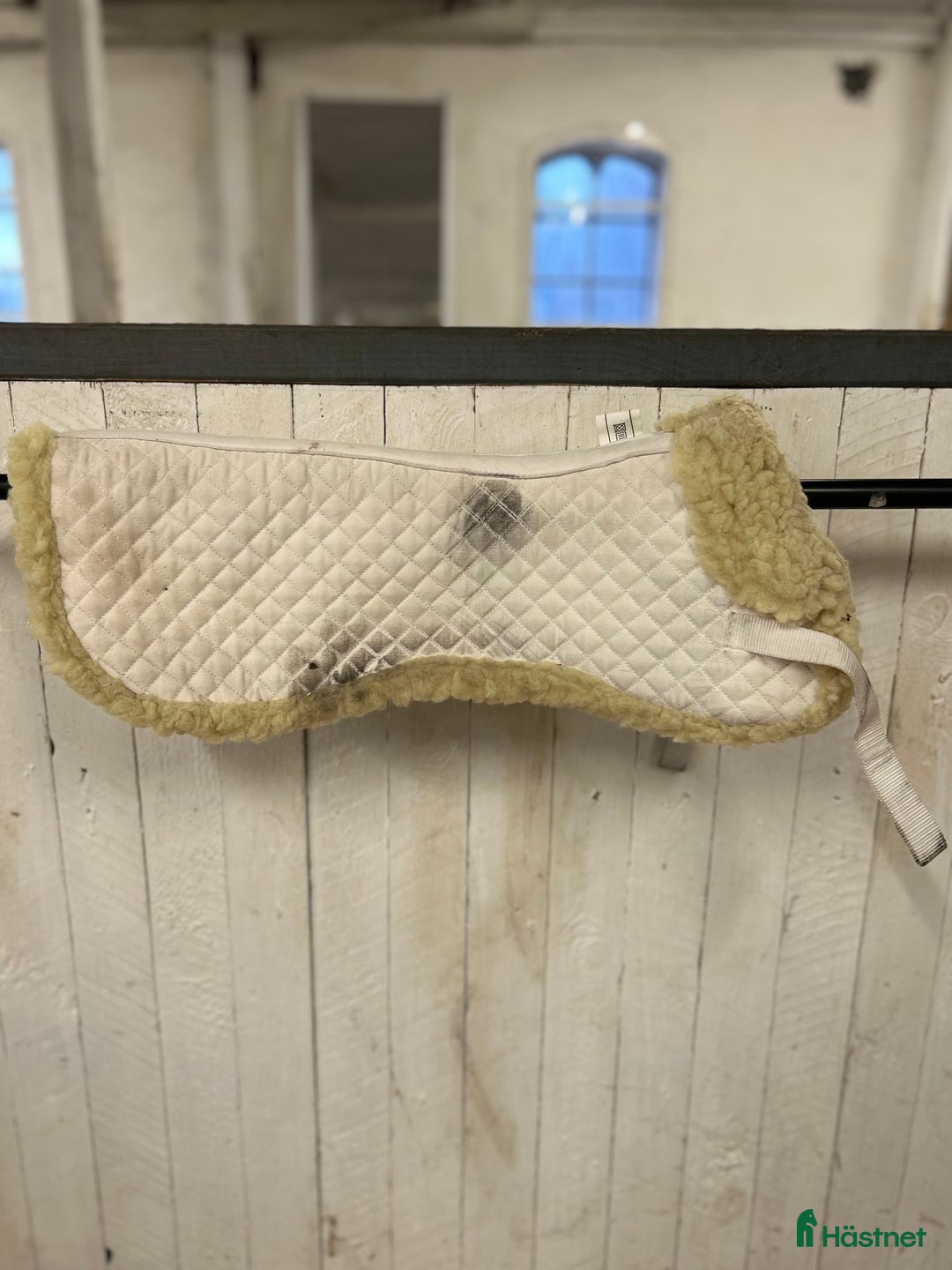 Sadeltillbehör hästutrustning till salu: Fårskinnspad, mattes liknande  i Trelleborg - Annons 2