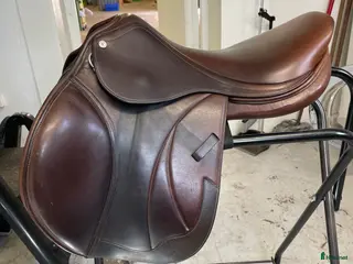 Sadlar hästutrustning Kontrollerad Hoppsadel Knights Siddhant - Annons 1