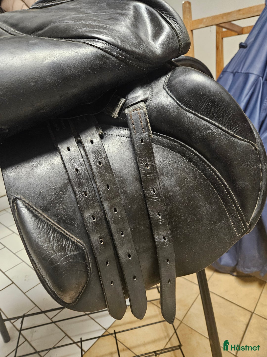 Sadlar hästutrustning till salu: Jeremy Rudge hoppsadel  i Södertälje - Annons 3