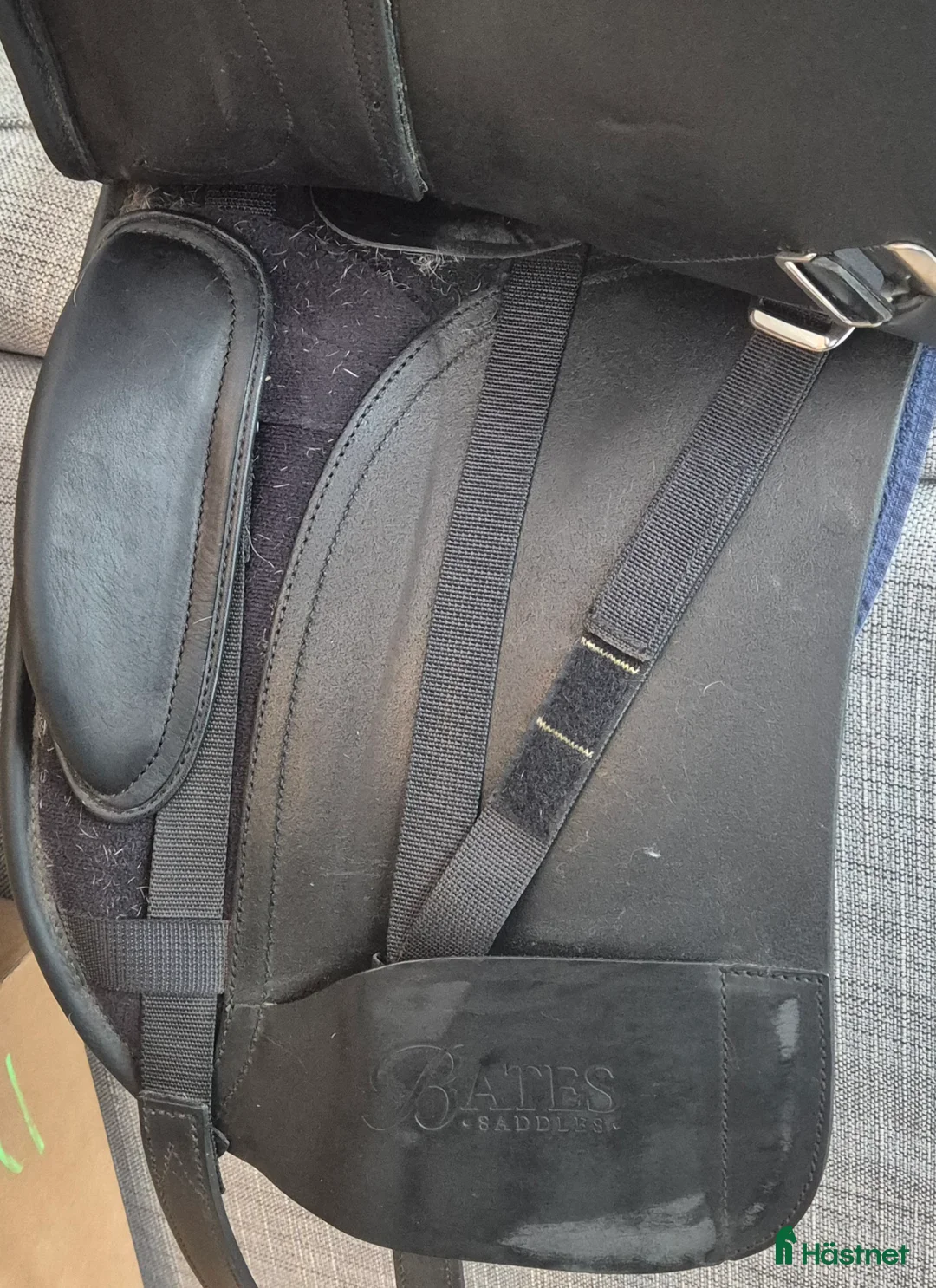 Sadlar hästutrustning till salu: Säljer Bates Dressyrsadel Luxe 17' i Nacka - Annons 4