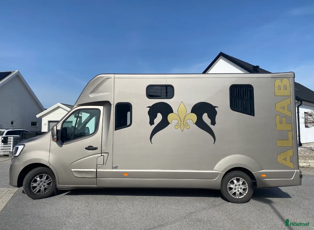 Hästlastbilar  fordon & transport till salu: Hästlastbil B-kort MTM Filovan 5-sits stuterimodel i Ystad - Annons 1