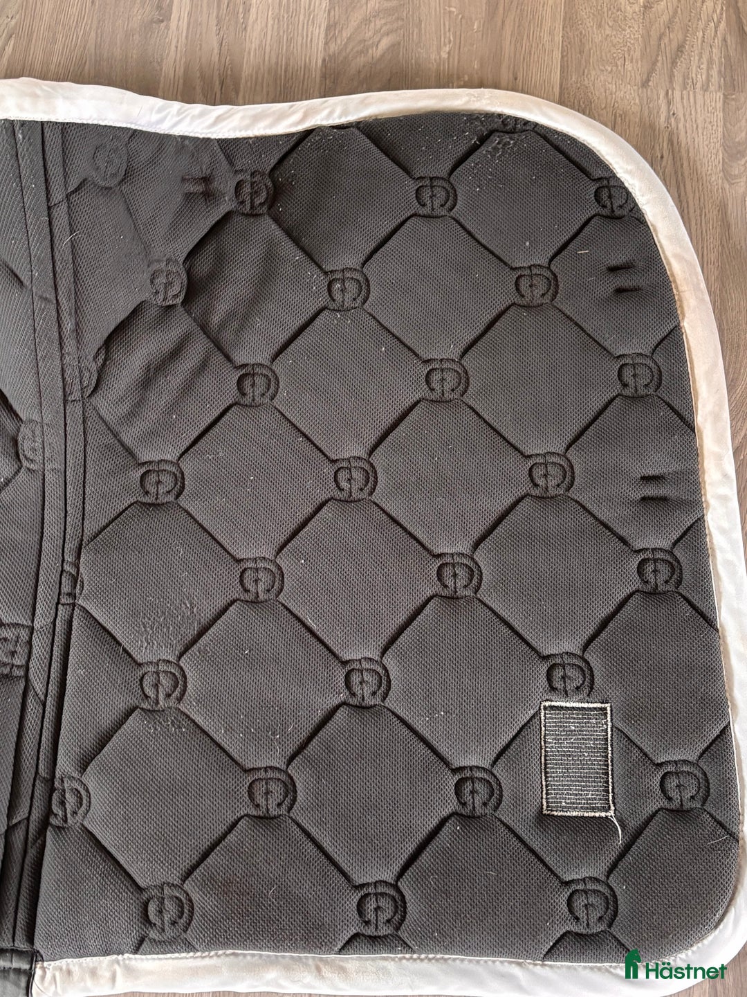 Schabrak & Vojlockar hästutrustning till salu: Equestrian Stockholm schabrak i Åhus - Annons 4