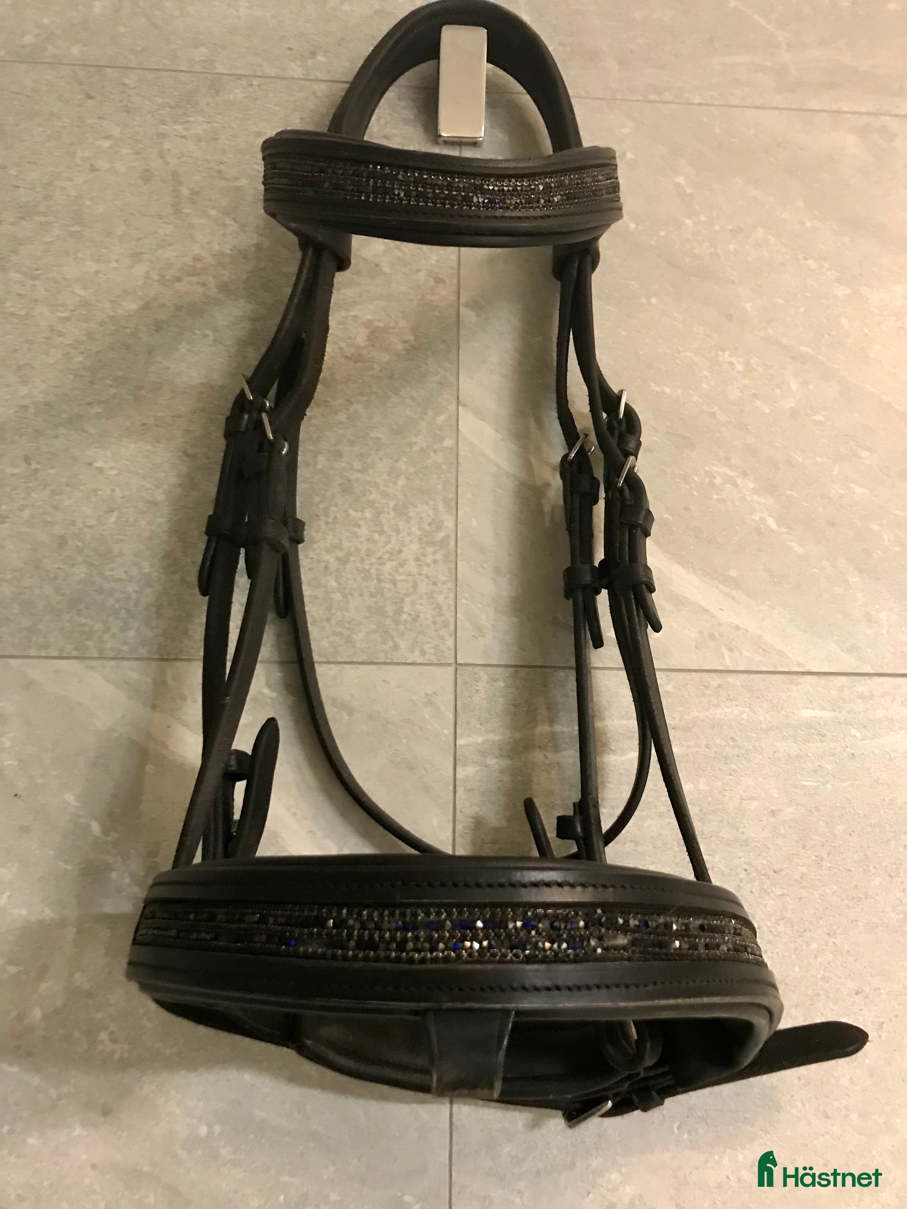 Träns hästutrustning till salu: Dressyr träns Stl Cob i Björklinge - Annons 14