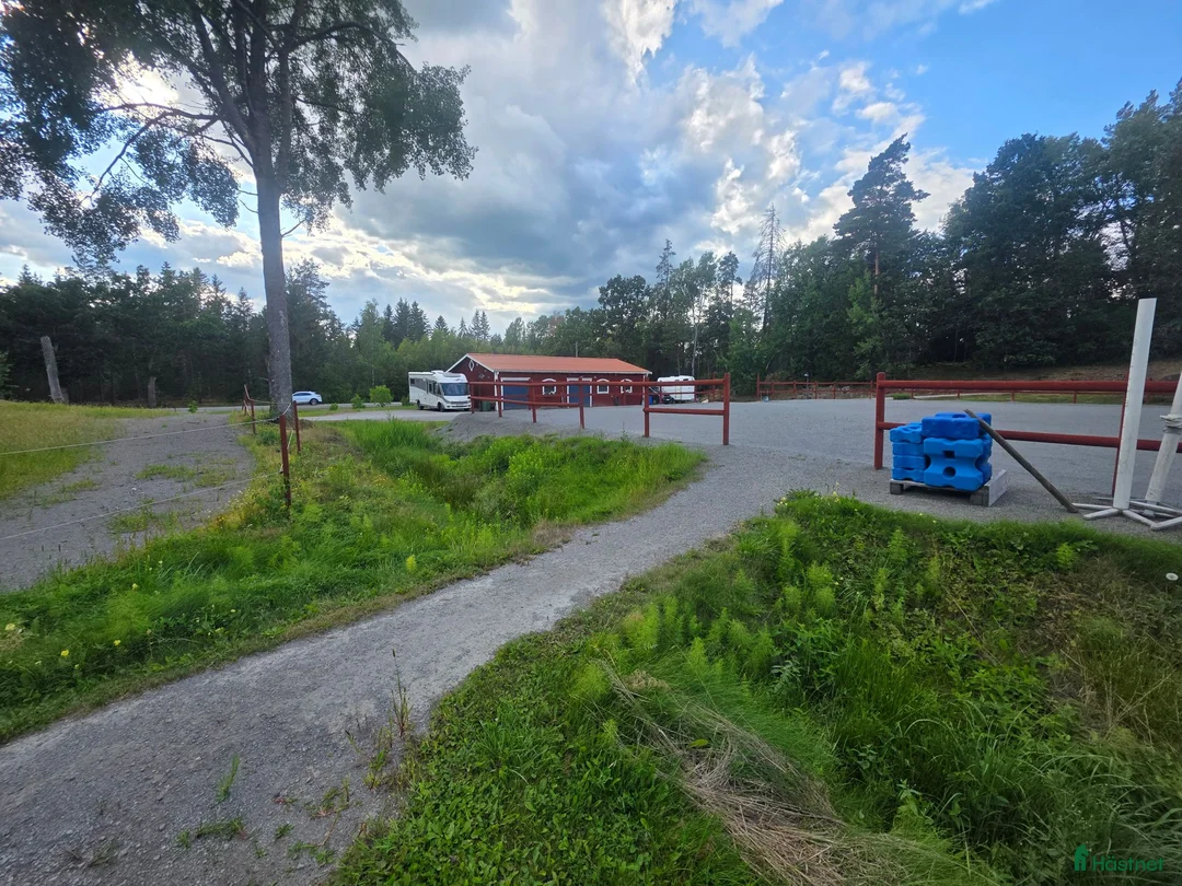  stallplats finnes: Ledig plats i Österhaninge  - Annons 4