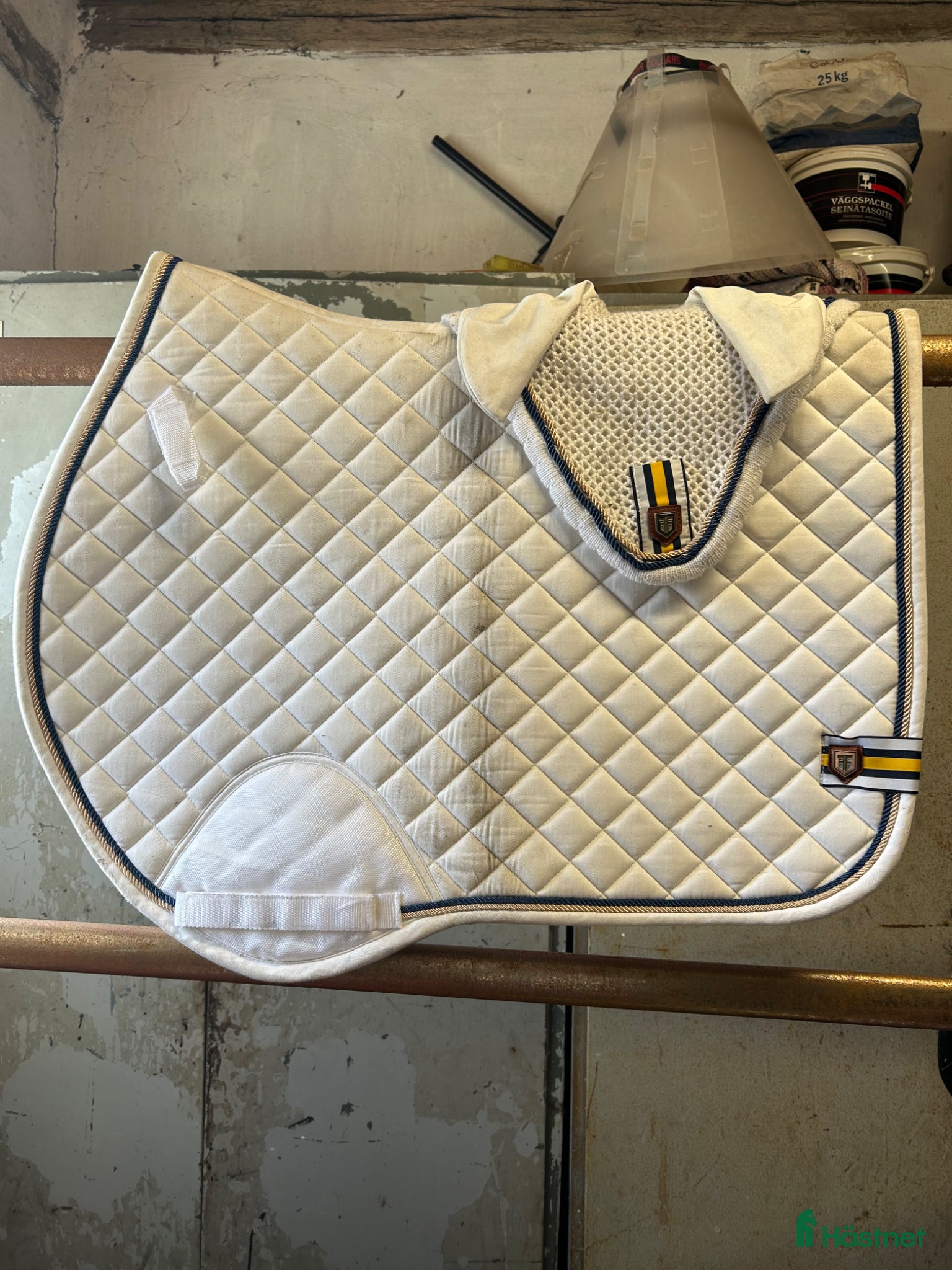 Schabrak & Vojlockar hästutrustning till salu: Trinity tävlings schabrak och huva - Annons 3