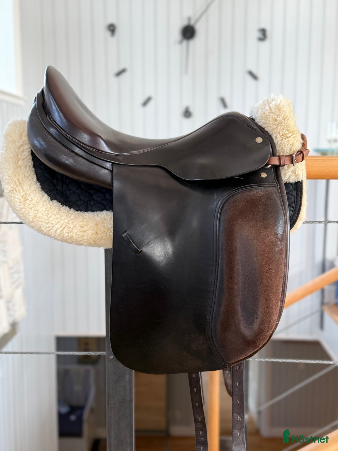 Sadlar hästutrustning till salu: Spirig dressyrsadel i Stora Höga - Annons 2