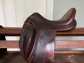 Sadlar hästutrustning till salu: X-Helen dressysadel 16,5 i Stockholm - Annons 2