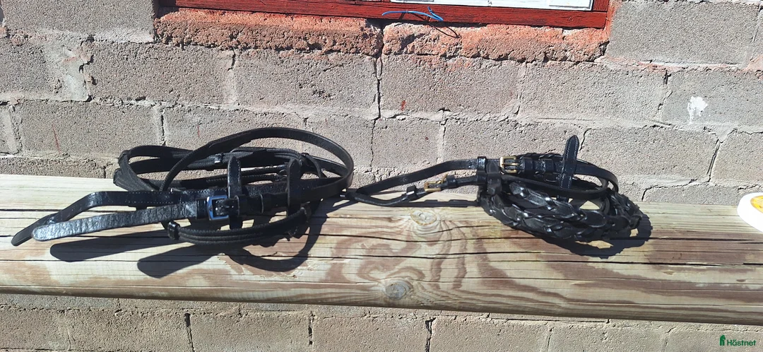 Övrig Hästutrustning hästutrustning till salu: Två par smalare tyglar stl. Full - Annons 1