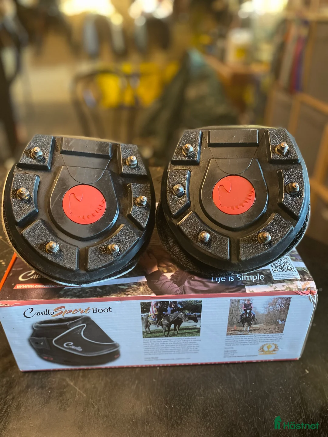 Övrig Hästutrustning hästutrustning till salu: Barfota boots med brodd i bra skick  i Eskilstuna - Annons 2