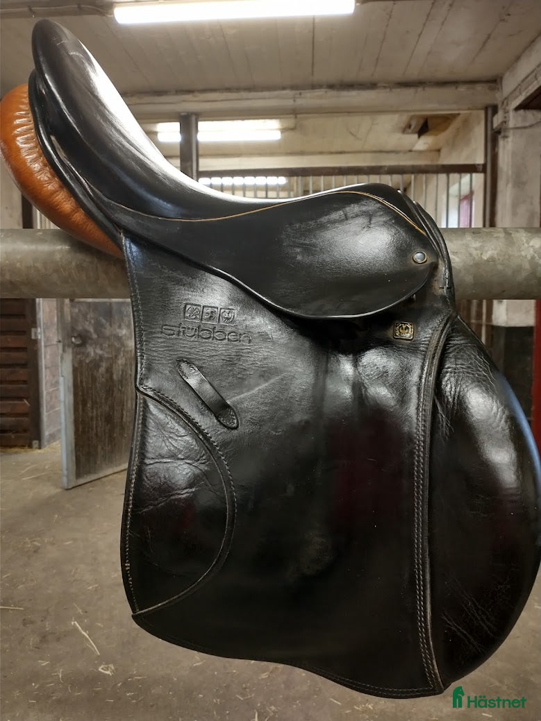 Sadlar hästutrustning hoppsadel med mycket stöd i Tygelsjö - Annons 6