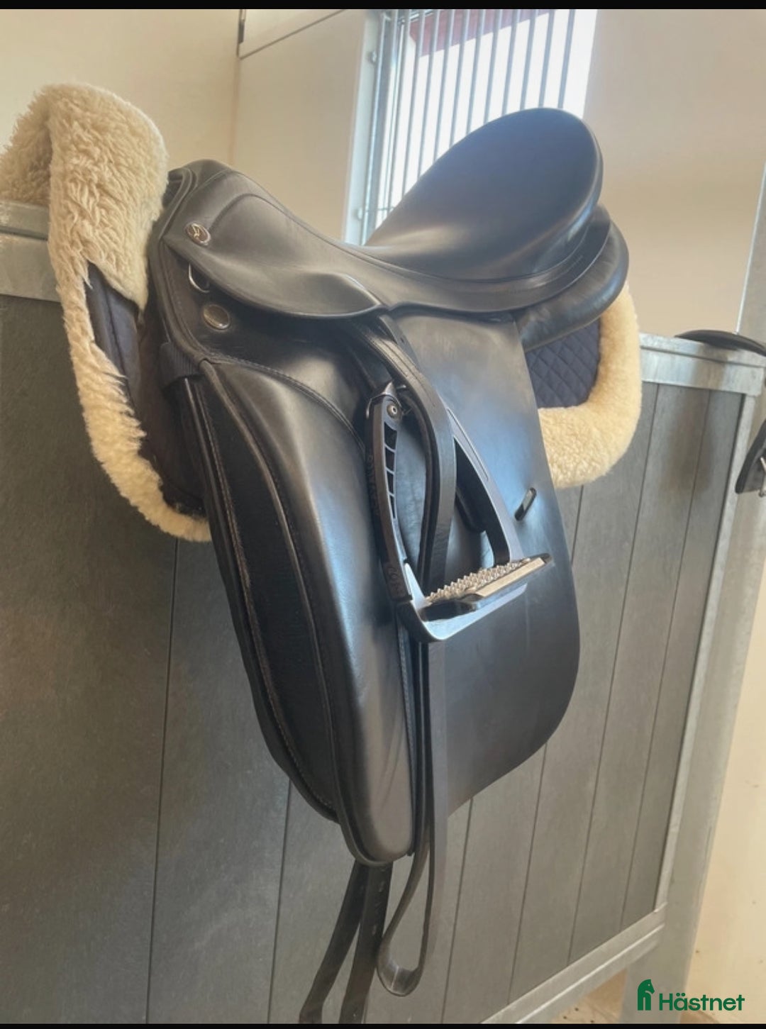 Sadlar hästutrustning till salu: Prestige hippo dressage 17” i Brastad - Annons 2