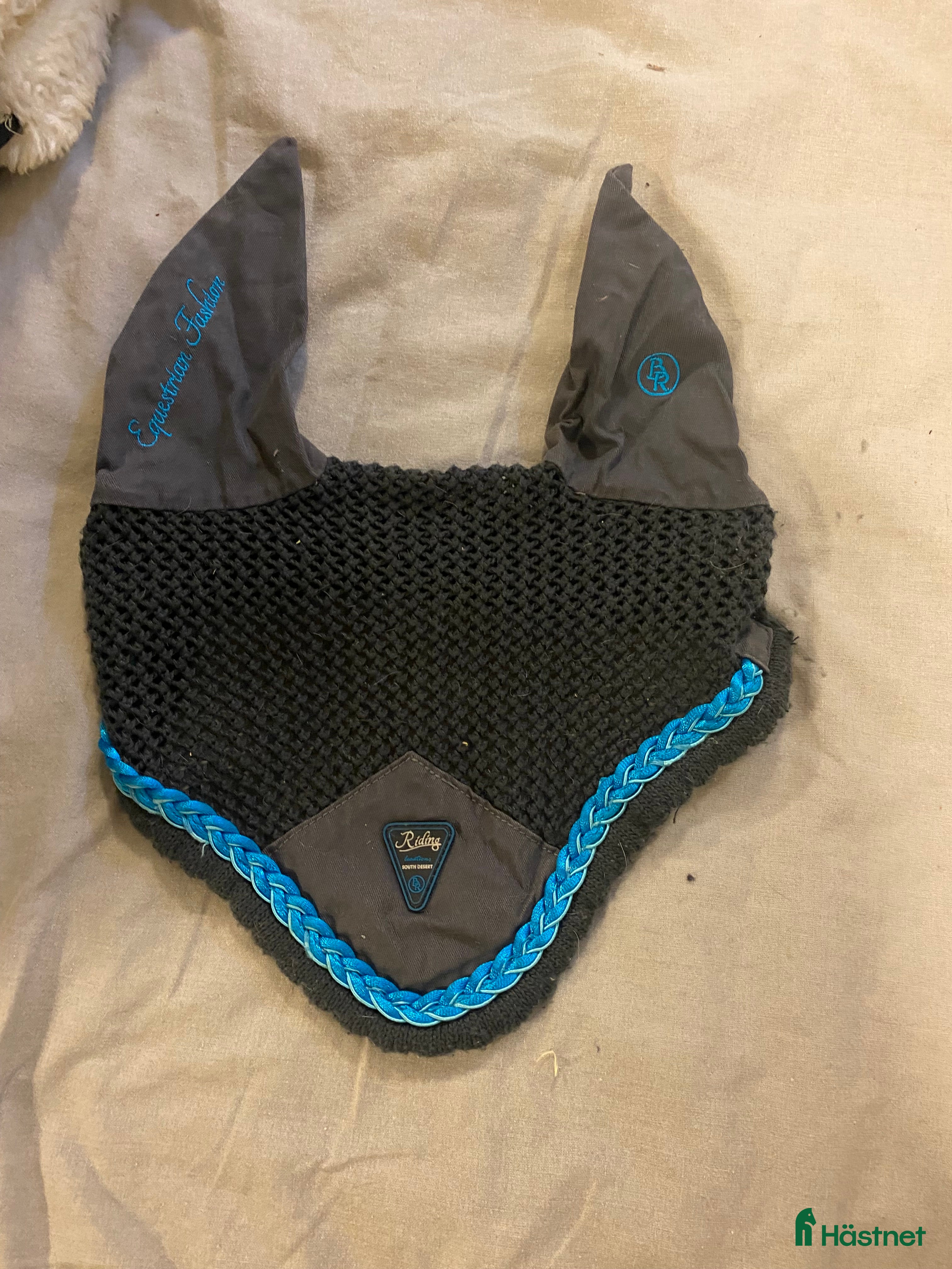 Träns hästutrustning till salu: Grå huva med en blå fläta  i Uddevalla - Annons 5