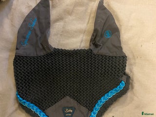 Träns hästutrustning till salu: Grå huva med en blå fläta i Uddevalla - Annons 5