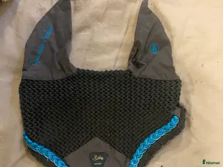 Träns hästutrustning Grå huva med en blå fläta i Uddevalla - Annons 3