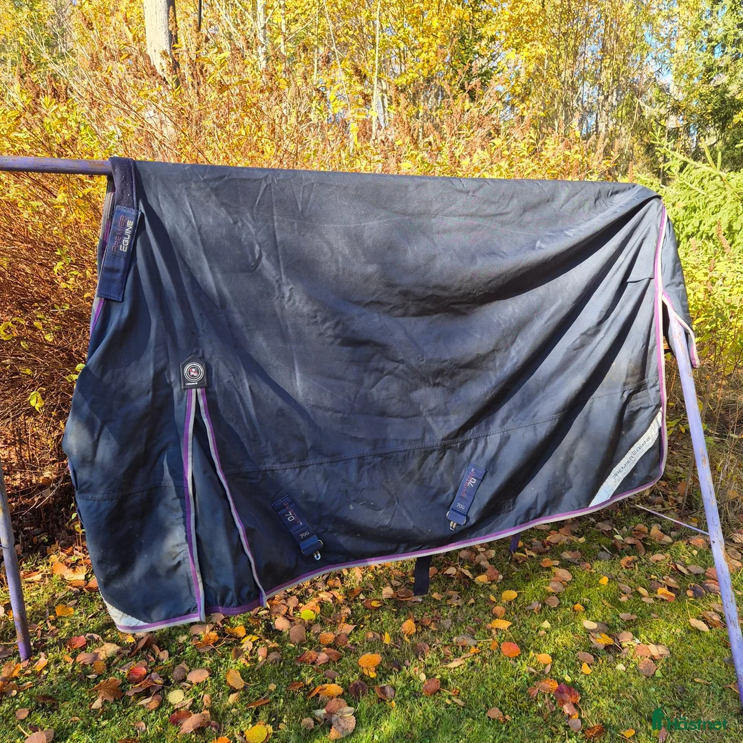 Täcken hästutrustning till salu: Premiere Equine Buster utetäcken + liner - Annons 1