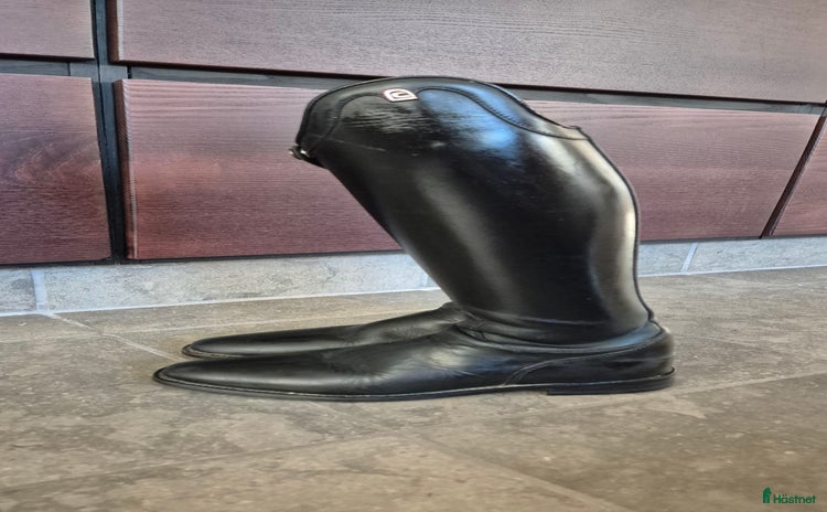 Ridstövlar ryttarutrustning till salu: Flotte støvler  i Galtens kommun - Annons 7