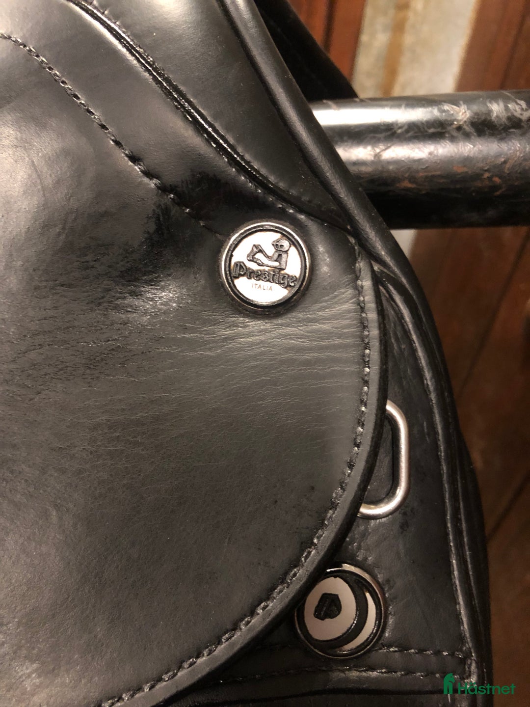 Sadlar hästutrustning till salu: Dressyrsadel Prestige X-Helen 16” kort kåpa i Älvsjö - Annons 7