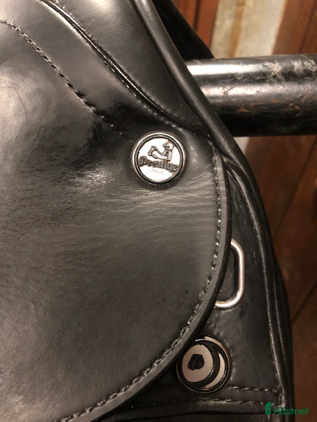 Sadlar hästutrustning till salu: Dressyrsadel Prestige X-Helen 16” kort kåpa i Älvsjö - Annons 7