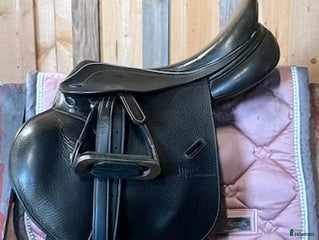 Sadlar hästutrustning till salu: Lippo Rivello Ezperanza ~ komplett i Ballingslöv - Annons 5