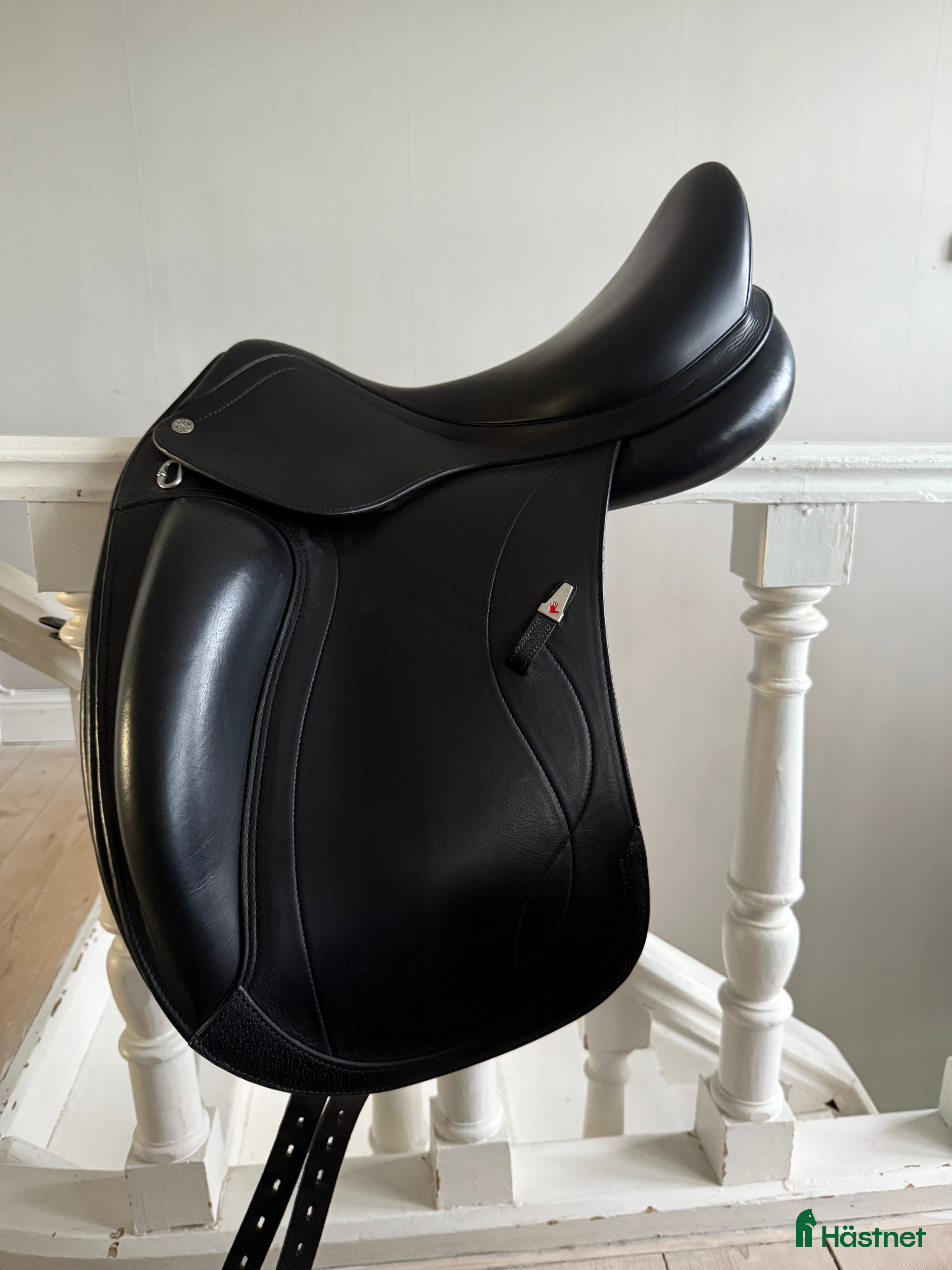 Sadlar hästutrustning till salu: Superfin Olympia i Norrtälje - Annons 24