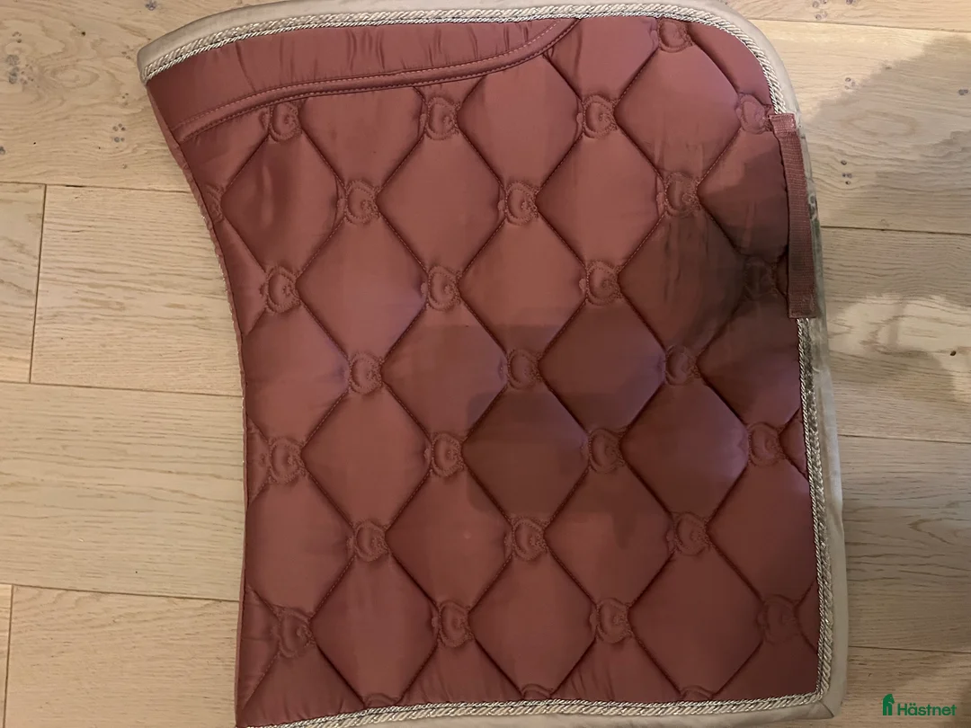 Schabrak & Vojlockar hästutrustning till salu: PS Schabrak säljes i Sollentuna - Annons 2