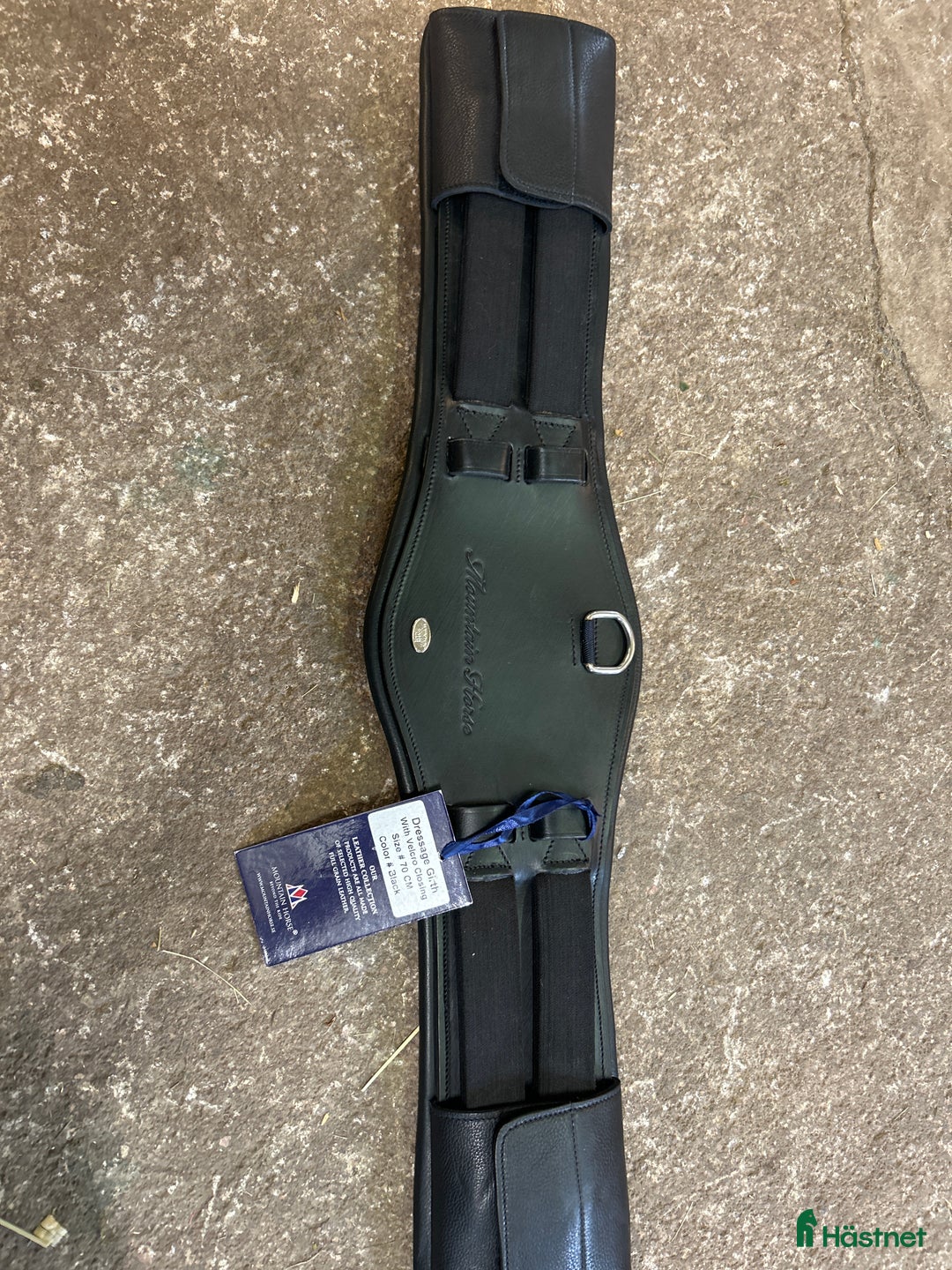 Sadeltillbehör hästutrustning till salu: Dressyrgjord i Alingsås - Annons 1