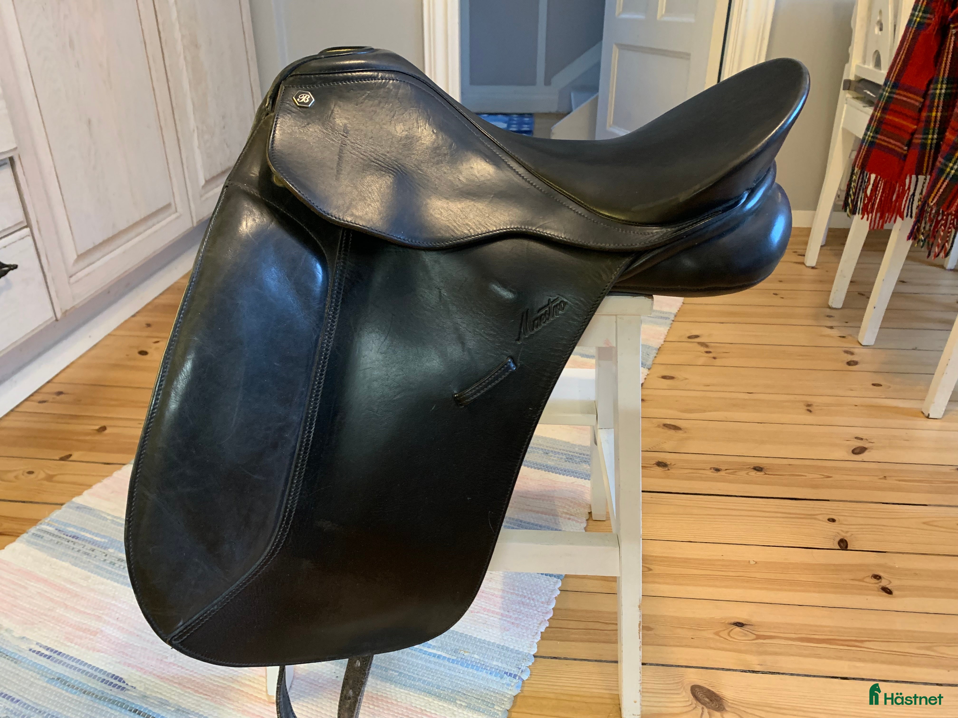 Sadlar hästutrustning till salu: Bates Maestro i Nynäshamn - Annons 1