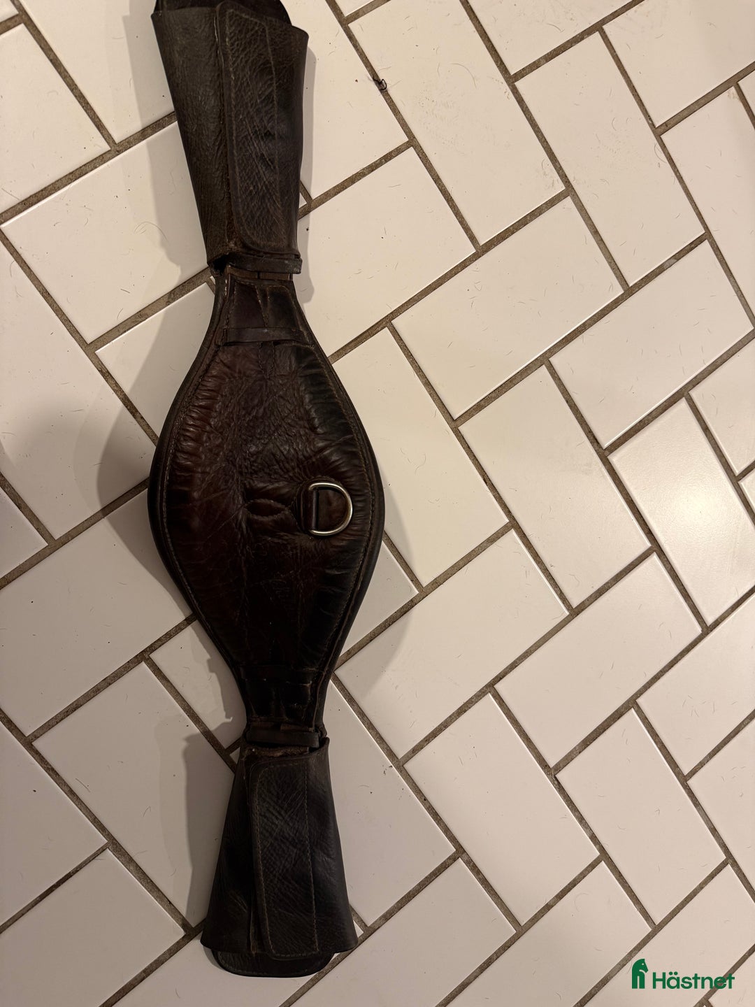 Sadlar hästutrustning till salu: Childéric dressyrsadel, stigbyglar, sadelgjord! i Bromma - Annons 9