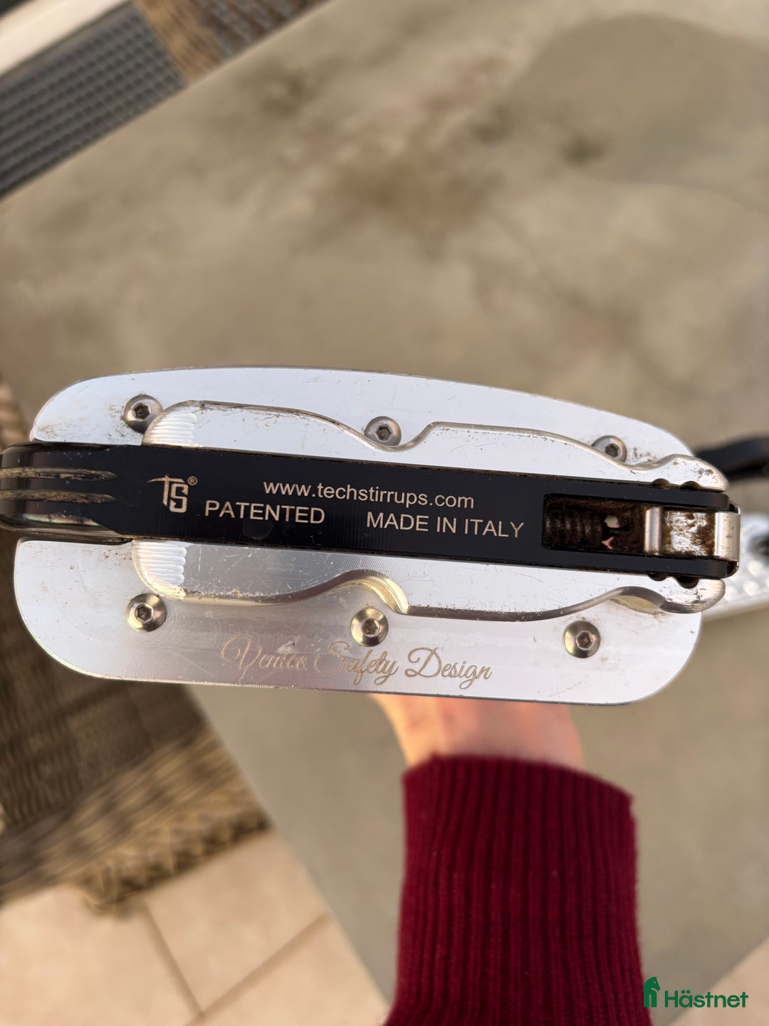 Stigbyglar hästutrustning till salu: Fina Tech Stirrups stigbyglar Svart/Silver i Viken - Annons 3
