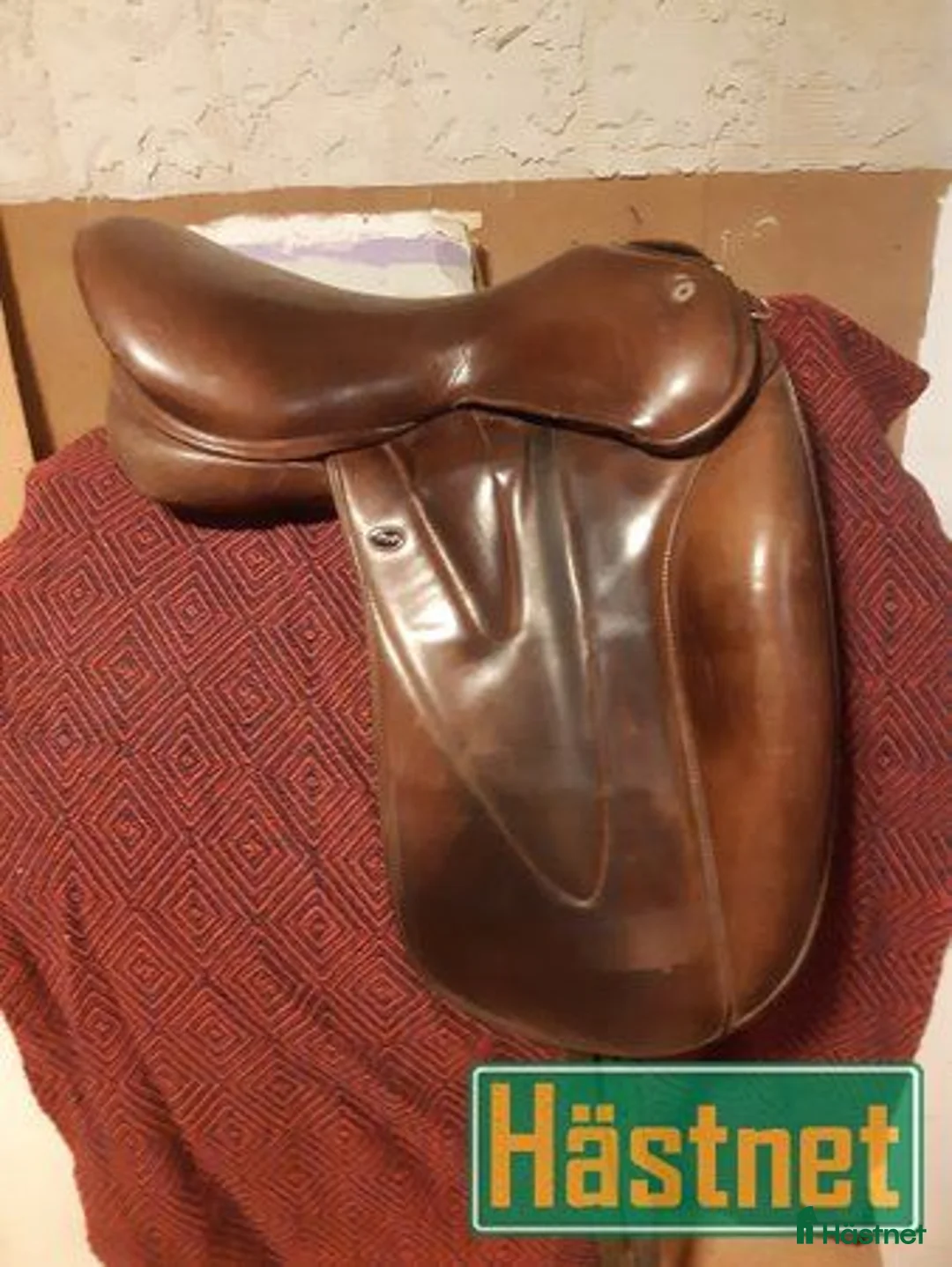 Sadlar hästutrustning till salu: Dressyrsadel från WOW med tillbehör i Katthammarsvik - Annons 1