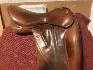 Sadlar hästutrustning Dressyrsadel från WOW med tillbehör i Katthammarsvik - Annons 22