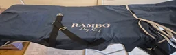 Täcken hästutrustning till salu: Horseware Rambo Supreme Dry Rug Marinblå/Silver i Blentarp - Annons 1
