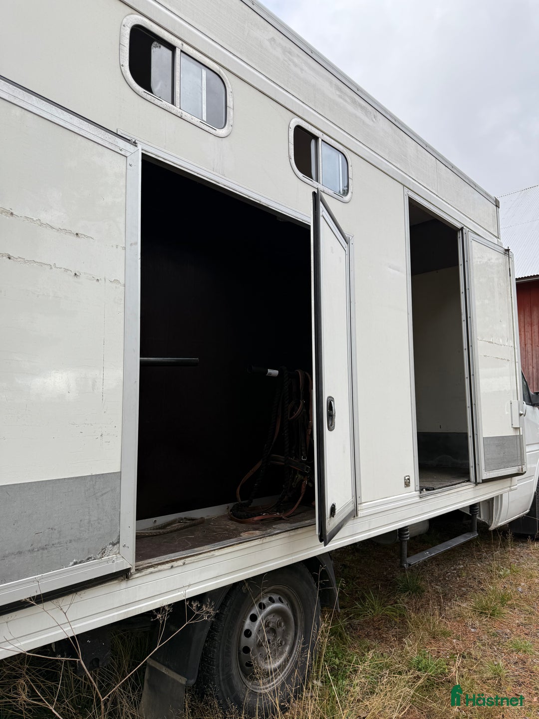 Hästlastbilar  fordon & transport till salu: Hästlastbil Lågmil, nybes, B-kort i Härnösand - Annons 10