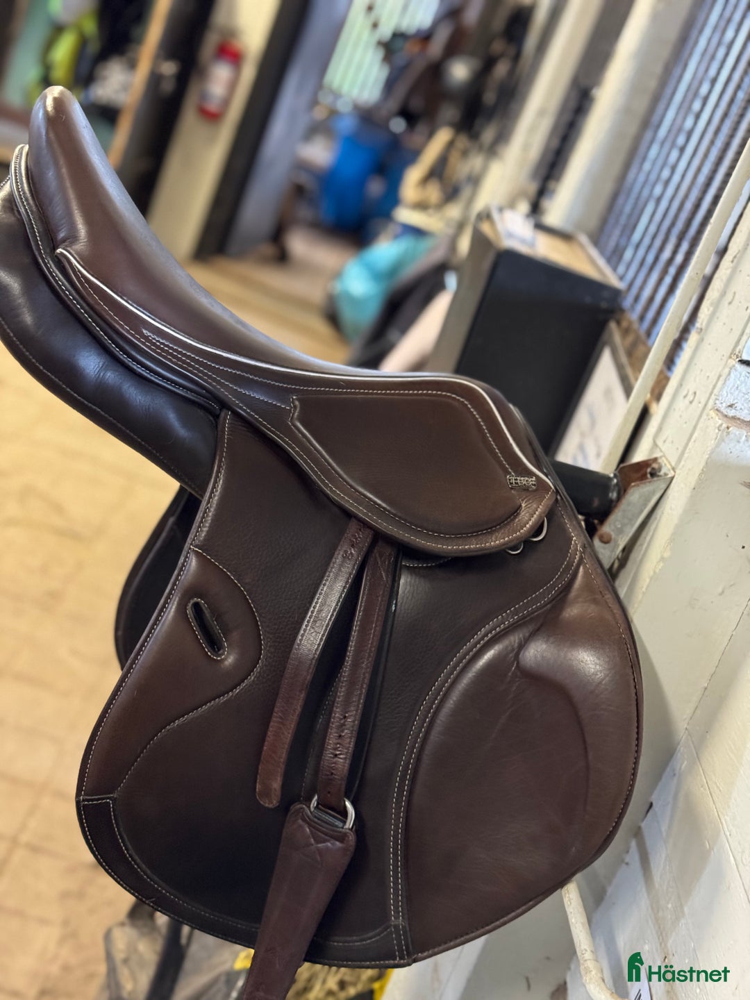 Sadlar hästutrustning till salu: SUPER PRIS Snygg skön Hoppsadel NY i Falun - Annons 3