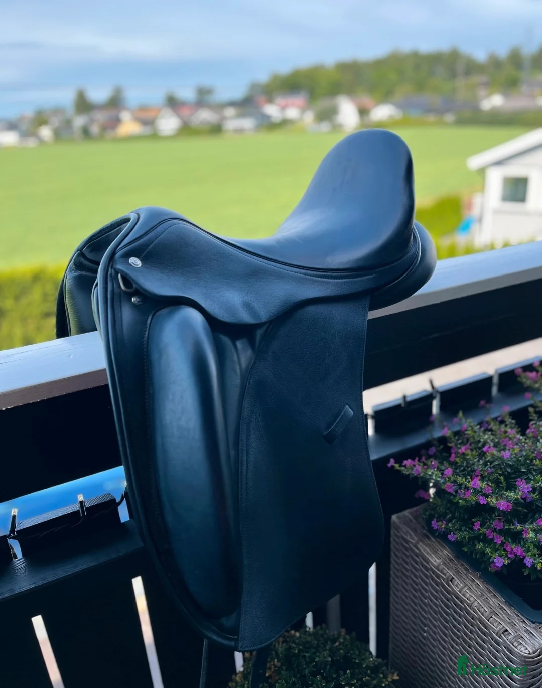 Sadlar hästutrustning till salu: Custom Wolfgang dressyrsadel i Uddevalla - Annons 2