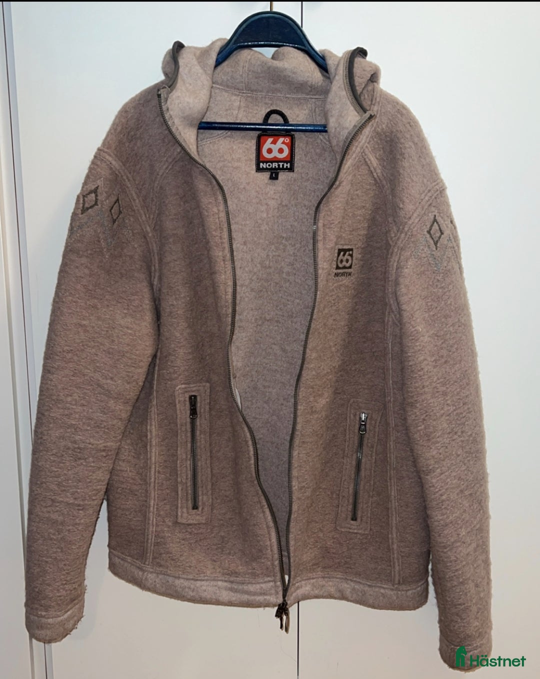Jackor & Kavajer ryttarutrustning till salu: North 66 tröja i ull i Vallentuna - Annons 1