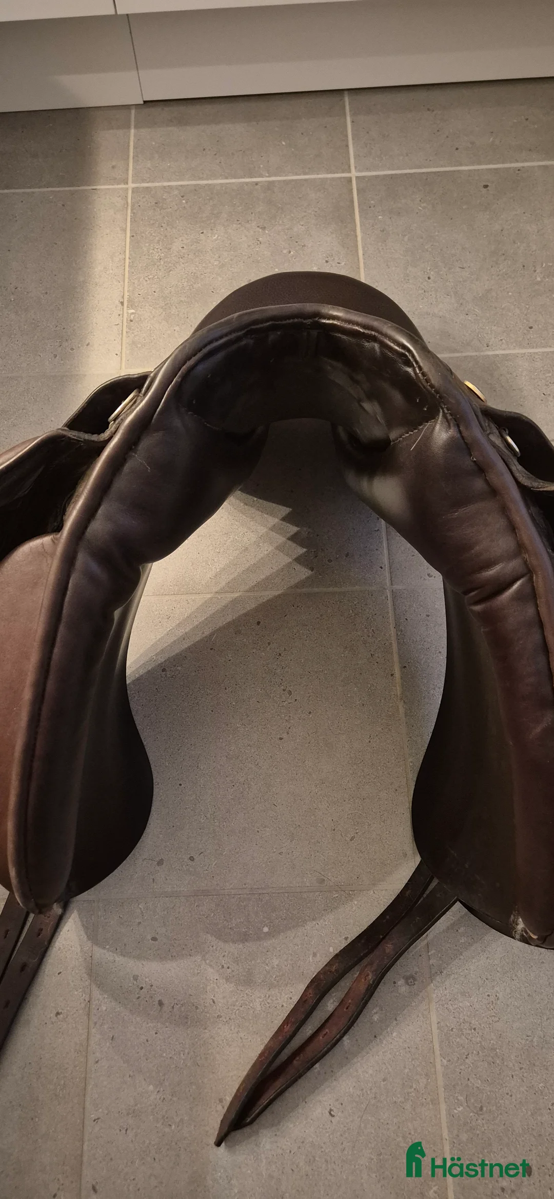 Sadlar hästutrustning till salu: Dressyrsadel 18tum  i Anderslöv - Annons 8