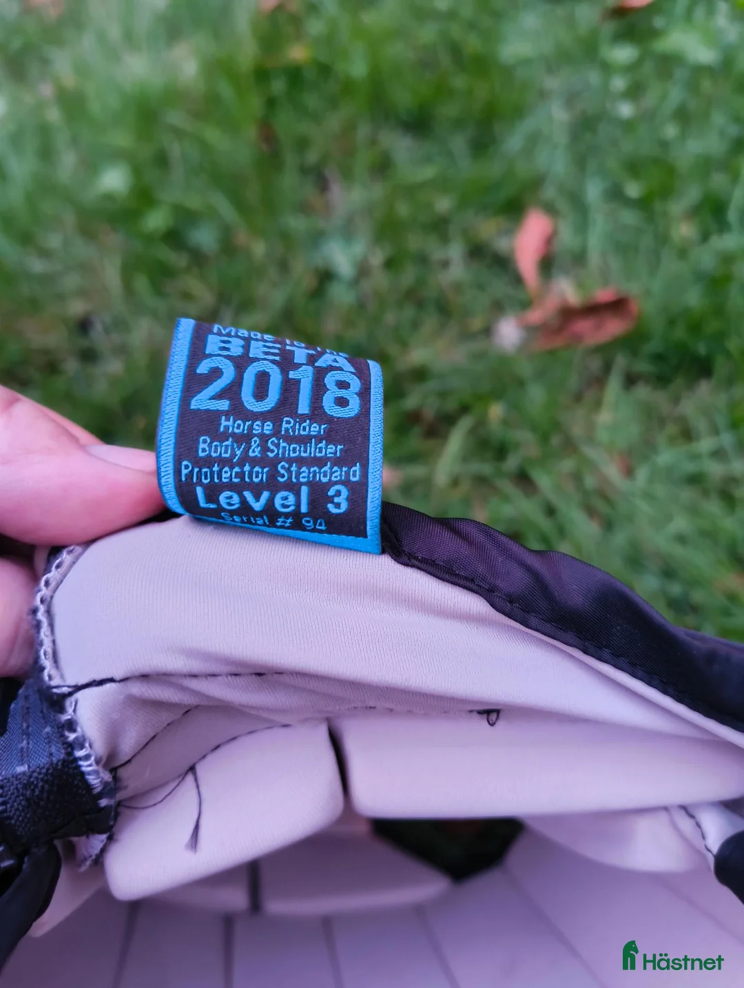 Säkerhetsvästar ryttarutrustning till salu: Racesafe ridväst storlek XL Long - Annons 2