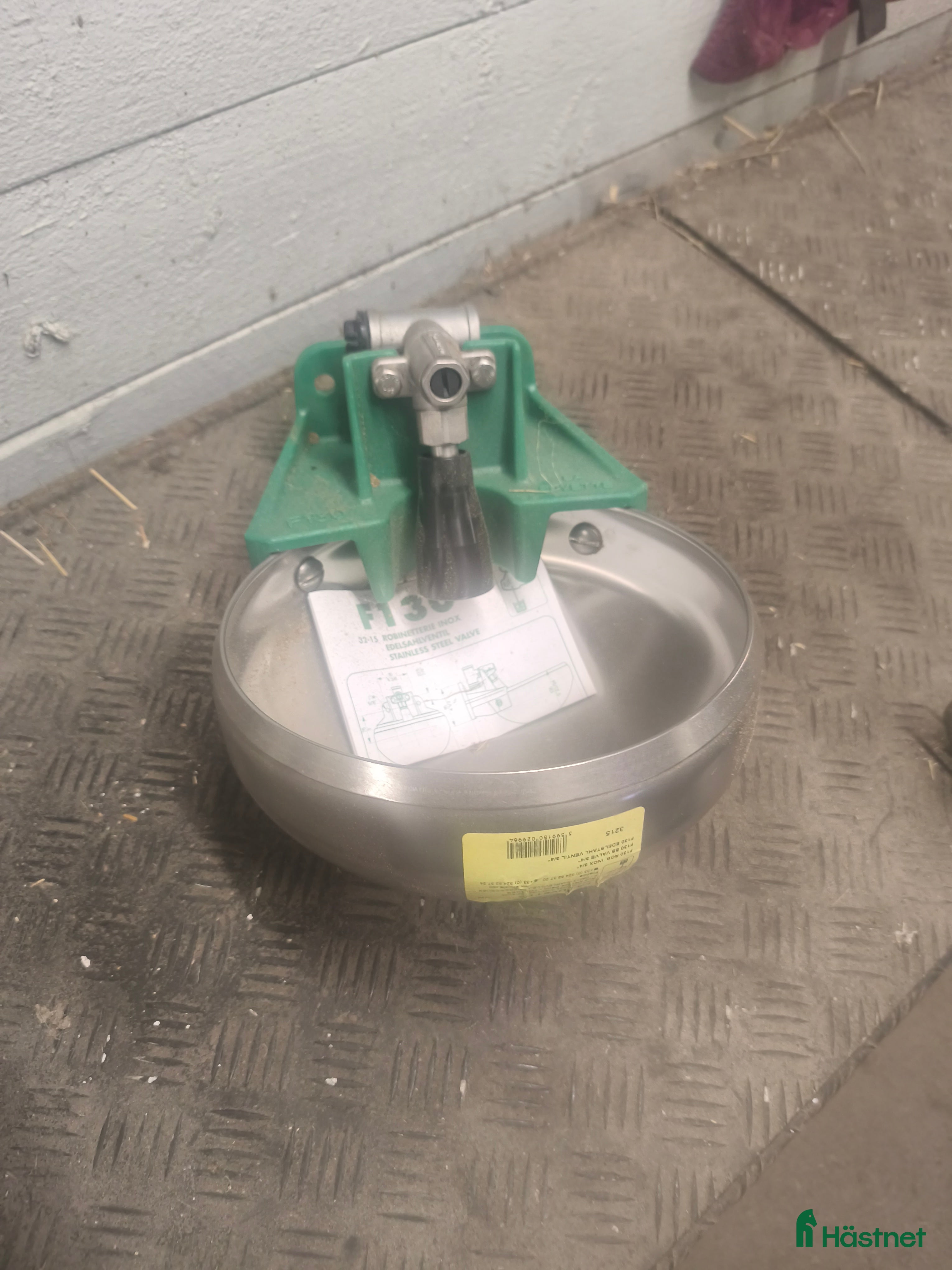 Stallinredning, stängsel & gård övrig utrustning till salu: La buvette  - Annons 1