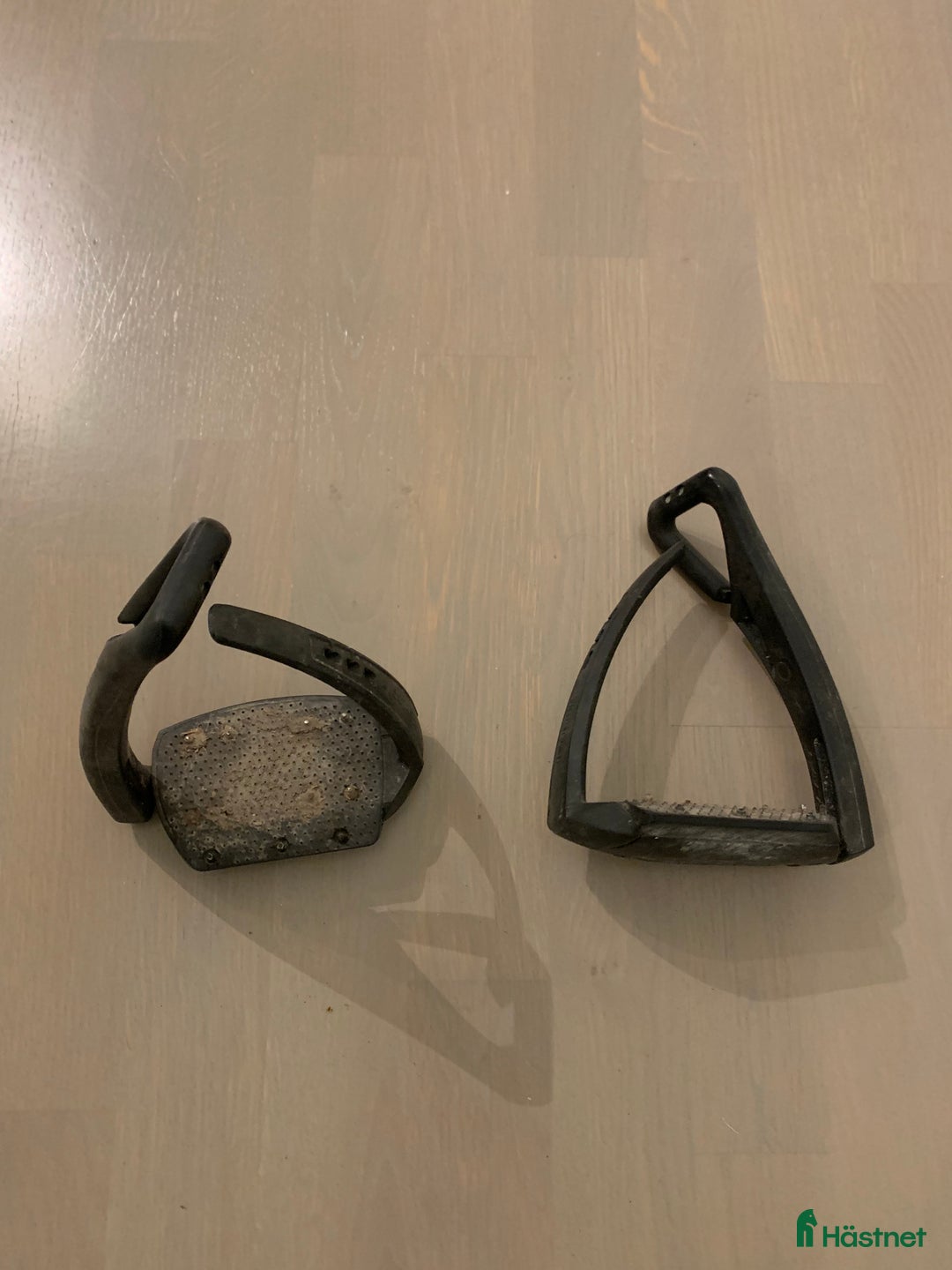 Stigbyglar hästutrustning till salu: Freejump i Norrköping - Annons 1