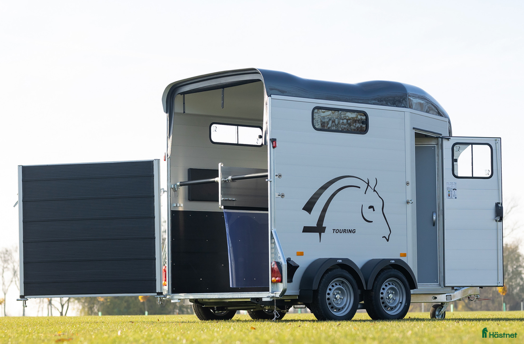 Hästtransporter  fordon & transport till salu: Cheval Liberté Jumping Uthyres! i Norrköping - Annons 1