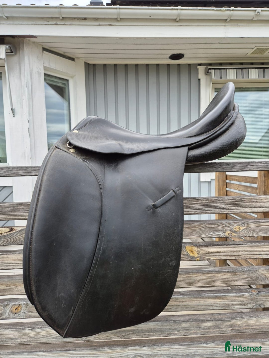 Sadlar hästutrustning till salu: Röösli dressyrsadel i Strängnäs - Annons 1