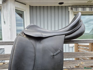 Sadlar hästutrustning till salu: Röösli dressyrsadel i Strängnäs - Annons 18