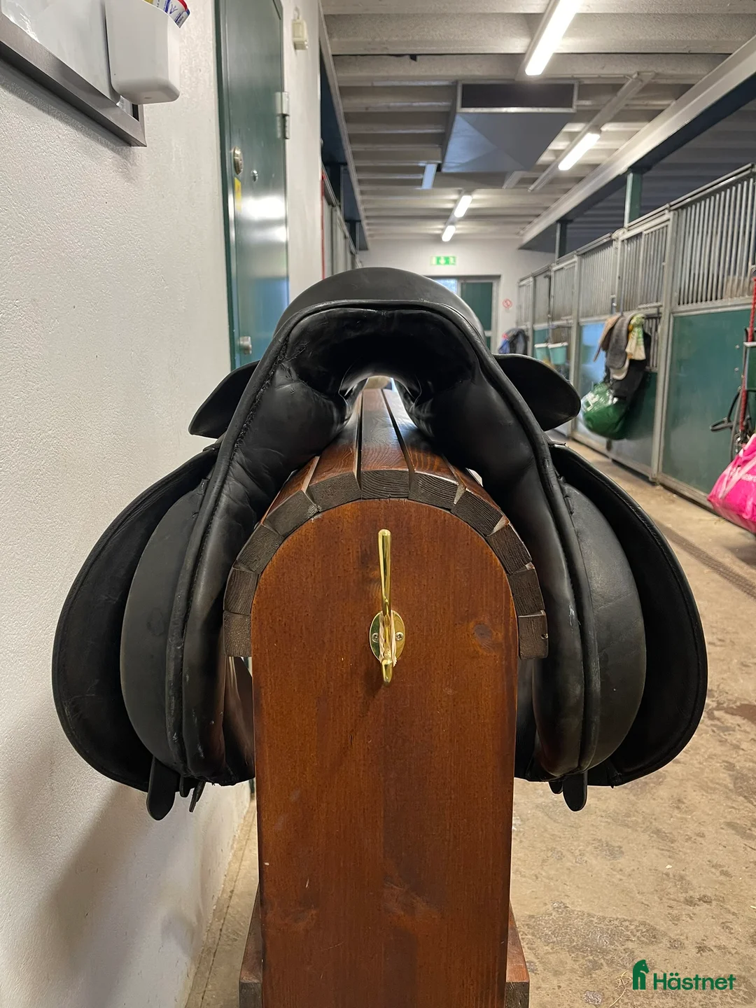 Sadlar hästutrustning till salu: Svart Kieffer Aachen Eventing sadel 17 i Staffanstorp - Annons 5