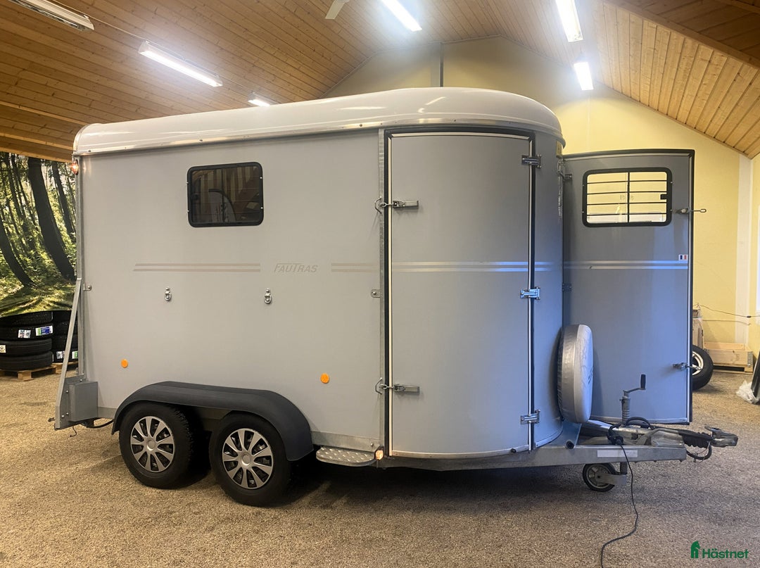 Hästtransporter  fordon & transport till salu: Oblic+2 2021 -lasta diagonalt eller stuterimodell i Kvicksund - Annons 2